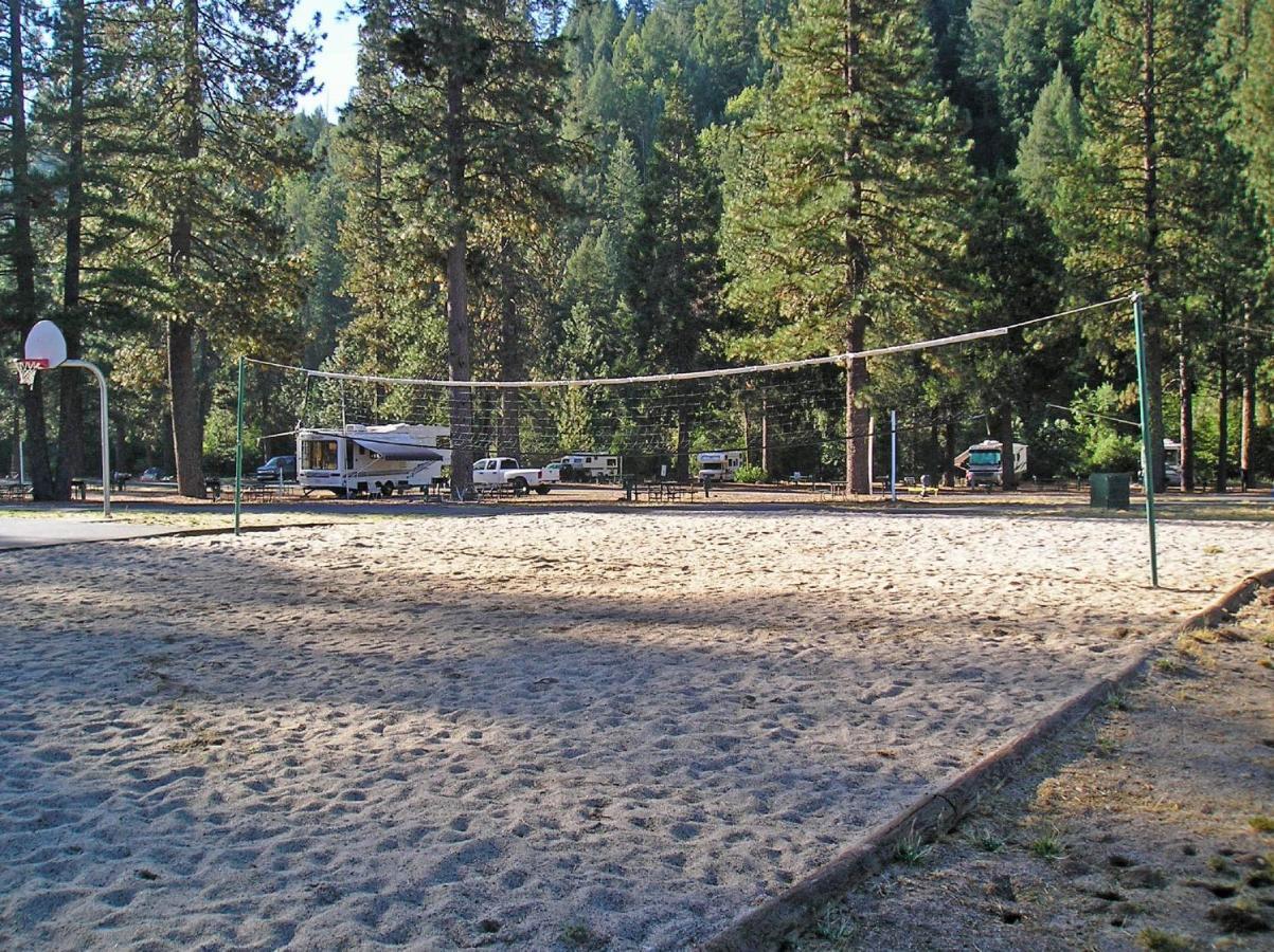 Yosemite Lakes Bunkhouse Cabin 27 Harden Flat Экстерьер фото